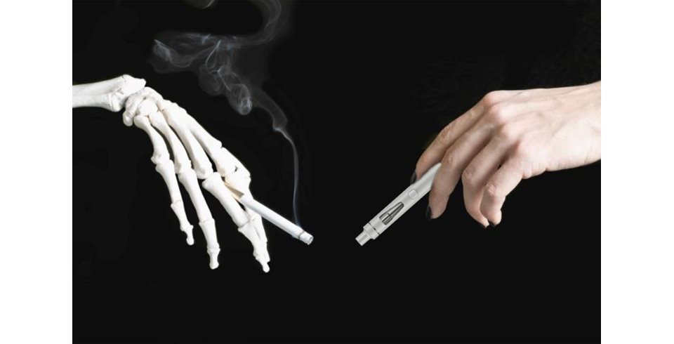 Hλεκτρονικό τσιγάρο vs Συμβατικό. Τι λέει ο Νόμος;