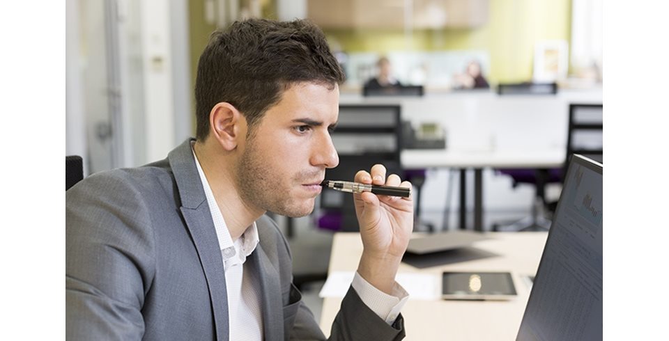 Ηλεκτρονικό Τσιγάρο στο γραφείο: Τι πρέπει να προσέξετε;