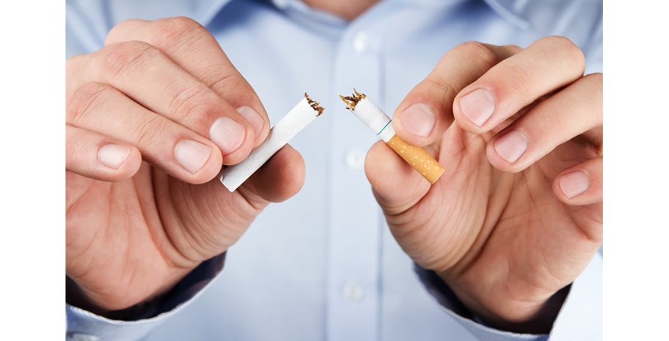 5 λόγοι που το άτμισμα μας βοηθά να γυρίσουμε την πλάτη στο κάπνισμα